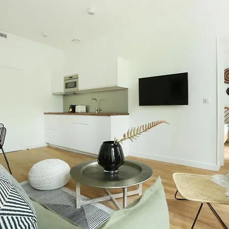 Apartment Center Of Paris By Studio Prestige Exterior photo